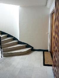 cool staircase of Trocadero - Poincare luxury apartment