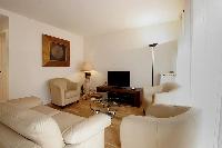 delightful sitting area in Trocadero - Poincare luxury apartment