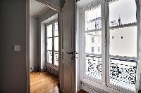 cozy and bright 3-bedroom Paris luxury apartment