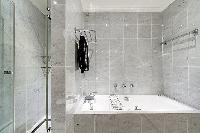 awesome tub in Trocadéro - Poincaré 3 Bedrooms II luxury apartment
