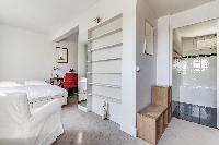 nice en-suite bathroom in Saint Germain des Prés - Penthouse View luxury apartment