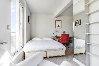 immaculate bedding in Saint Germain des Prés - Penthouse View luxury apartment