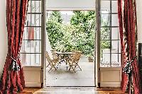 awesome doors to the patio of Trocadero - Sheffer luxury apartment