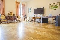 cool herringbone wooden flooring in Cannes - Carnot luxury apartment