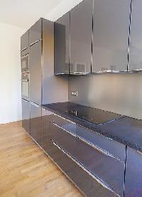 modern kitchen cabinets in Cannes - Church (Eglises) luxury apartment