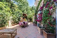 awesome courtyard of Cannes - Mahtari luxury apartment