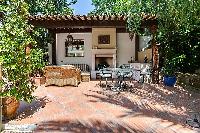 beautiful courtyard of Cannes - Mahtari luxury apartment