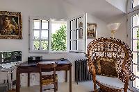 pretty windows of Cannes - Mahtari luxury apartment