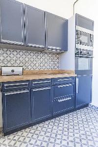 nice kitchen cabinets in Cannes - Pere Muret luxury apartment