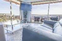 amazing glass walls of Cannes - Soleil