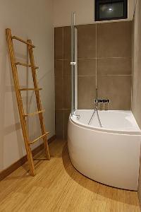 amazing tub in Cannes - Les Moufflets luxury apartment