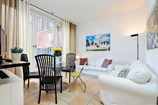 nice Rome - Trevi Fo luxury apartmentuntain 2BR and vacation rental