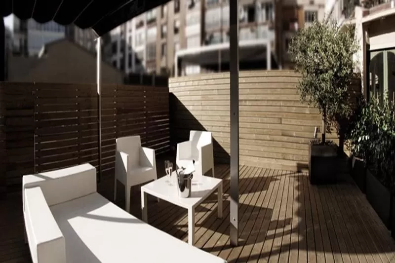 nice Barcelona - Modern Eliseos luxury apartment and vacation rental