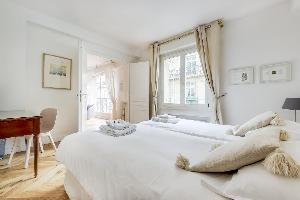 Champs Elysées - Bassano 2 Bedrooms