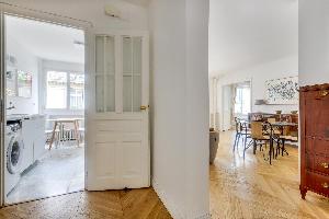 Champs Elysées - Bassano 2 Bedrooms