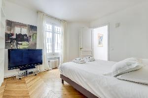 Champs Elysées - Bassano 2 Bedrooms