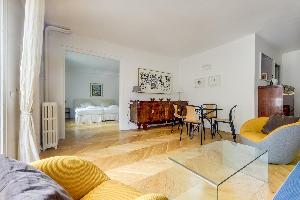 Champs Elysées - Bassano 2 Bedrooms