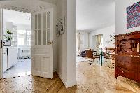 well-appointed Champs Elysées - Bassano 2 Bedrooms luxury apartment