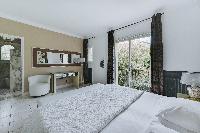 nice en-suite bedroom in Cannes - Palm Spring Villa luxury apartment