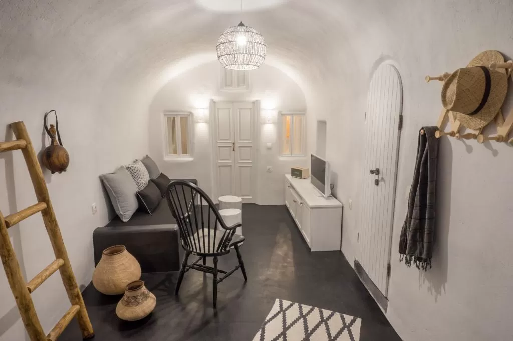 cozy Greece Santorini Iris luxury holiday home, vacation rental