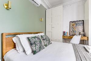Saint Germain des Pres - Four 1 BD with A/C