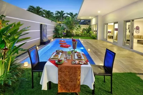 unforgettable alfresco dining at Bali Cosy Villa Lila luxury apartment