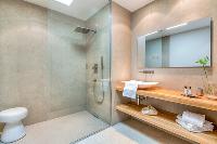 fresh and clean bathroom of Corsica - Mediterranean luxury apartment